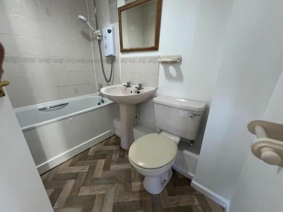 Bathroom.JPG