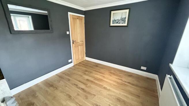2 bed Semi-Detached Bungalow for sale Image 11