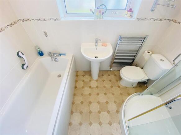 Ensuite Bathroom