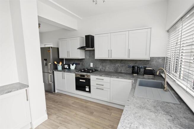 kitchen 1.JPG