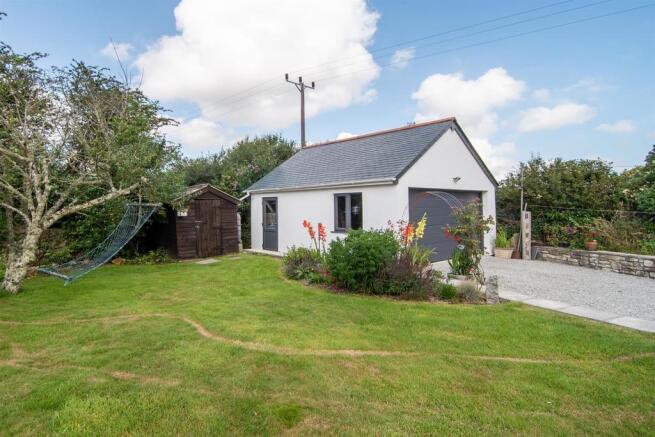 DETACHED GARAGE