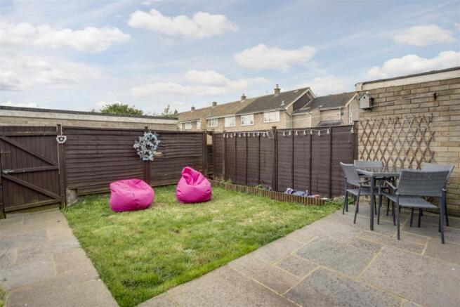29 Willoughbys Walk Rear Garden (South facing).jpg