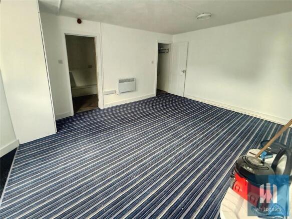 Studio to rent Image 5