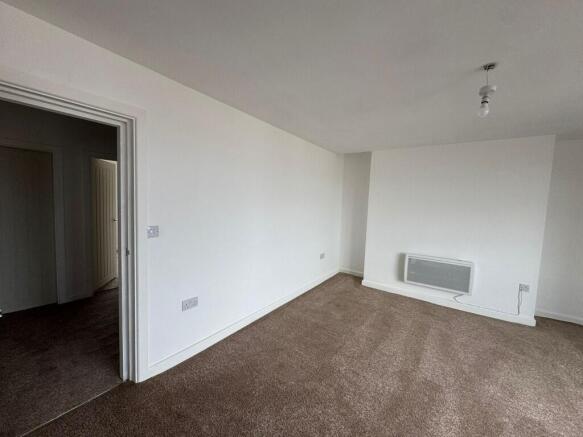2 bed Flat to rent Image 4