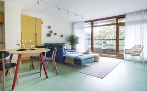 312, Willoughby House, Willoughby Highwalk, Barbican, London EC2Y 8BL