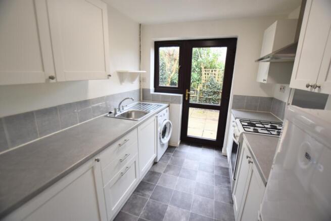 20 Kidd Close new kitchen