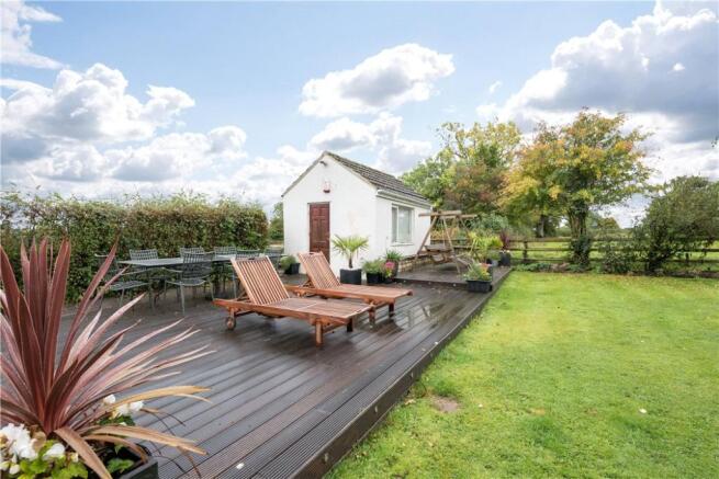 Store & Decking