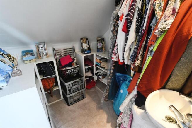 Walk-in Wardrobe