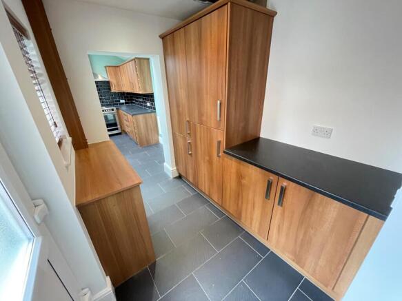 2 bed Terraced to rent Image 4