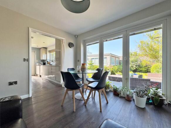 4 bed Detached for sale Image 7