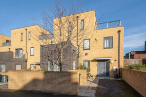 10, Wells Mews, Enfield N11 2DQ