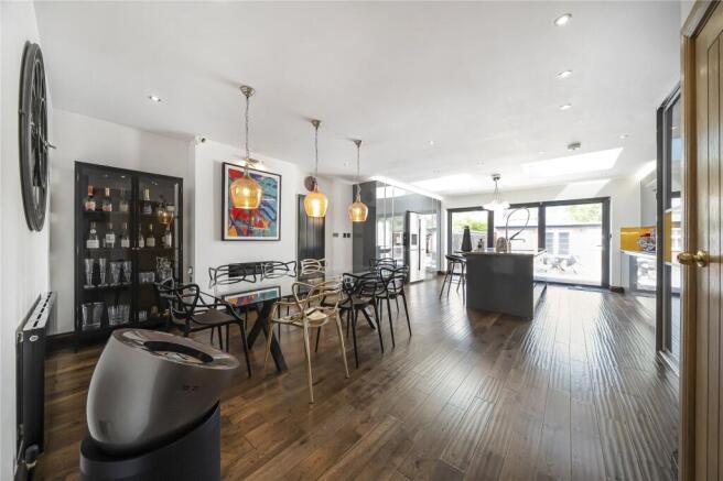 Kitchen/Dining