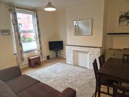 35, Harold Mount, Hyde Park, Leeds LS6 1PW