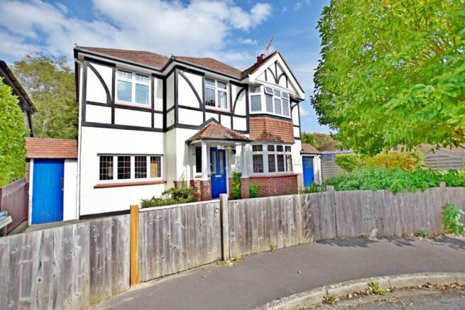 Detached house to re
