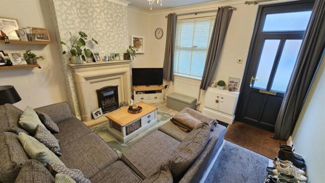 Nursery Road, Radcliffe-On-Trent, Nottingham photo 4