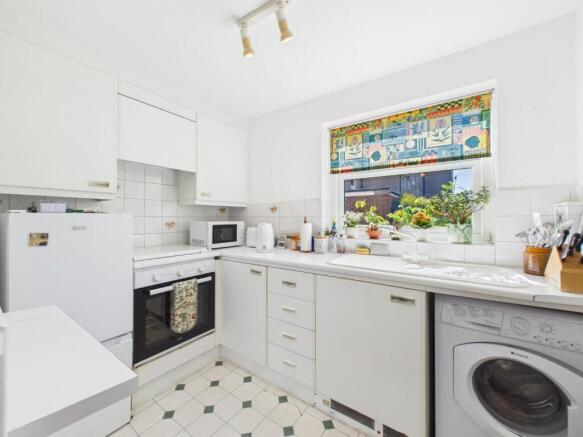 1 bed Apartment for sale Image 6