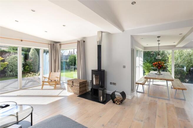 Sitting/Living Room