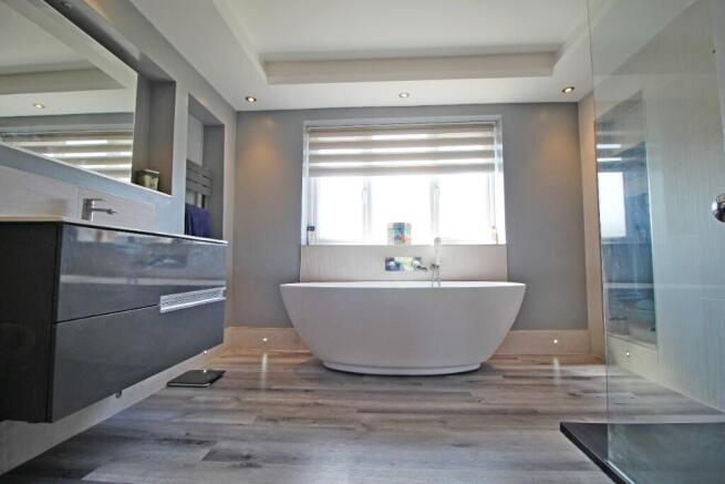 bed one en-suite