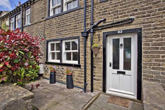 ENTRANCE VESTIBULE