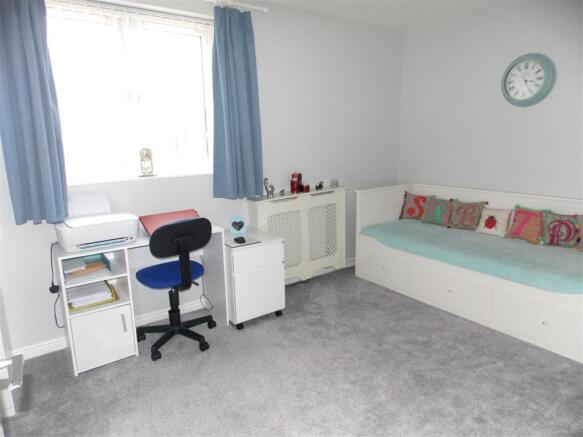 M Bed2.JPG