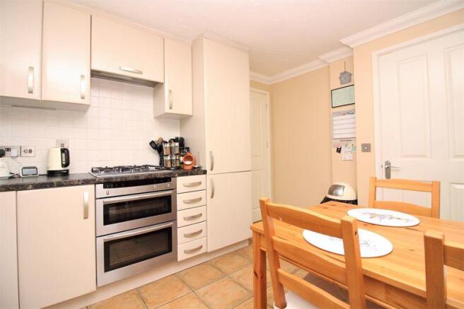 Kitchen/Dining Area
