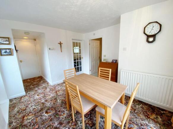 Dining Room pic 3.jpg