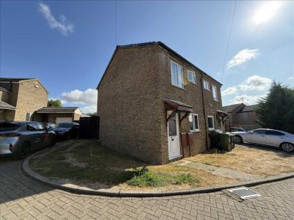 Larch Road, NN17 2UT, Corby