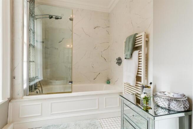 8285490-interior29.jpg