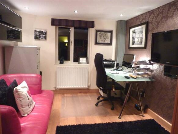 Photo 10