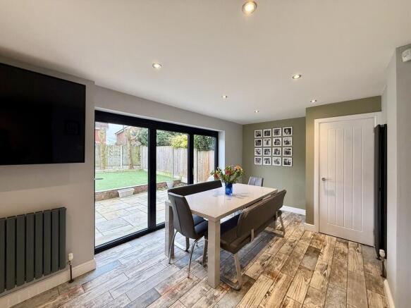 4 bed Detached for sale Image 12