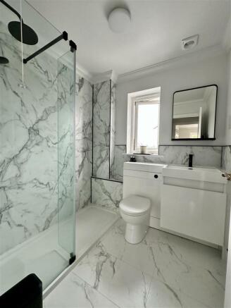 Shower Room: