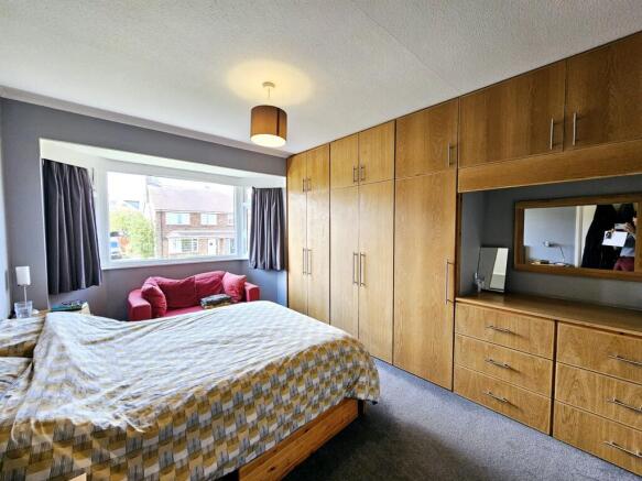 3 bed Semi-Detached for sale Image 9