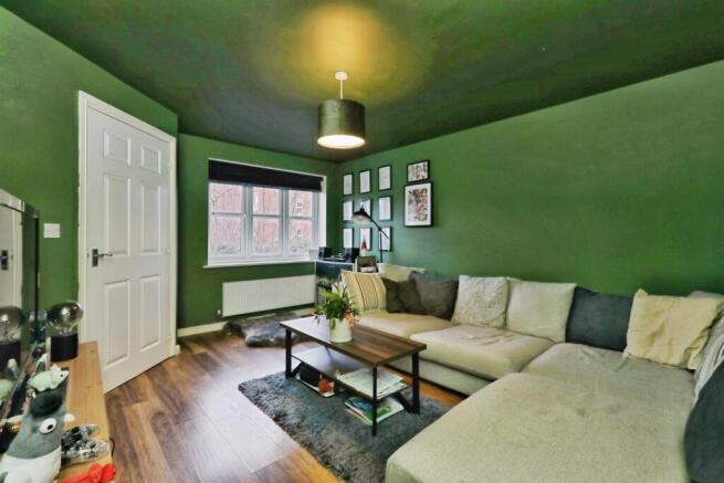 3 bed Semi-Detached for sale Image 5