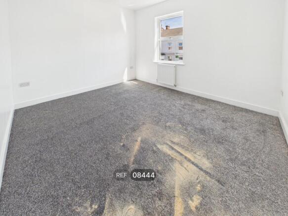 4 bed Terraced to rent Image 8
