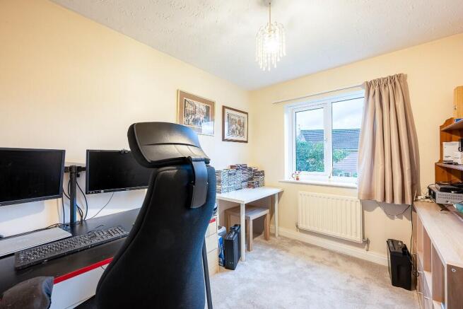 Bedroom / Office