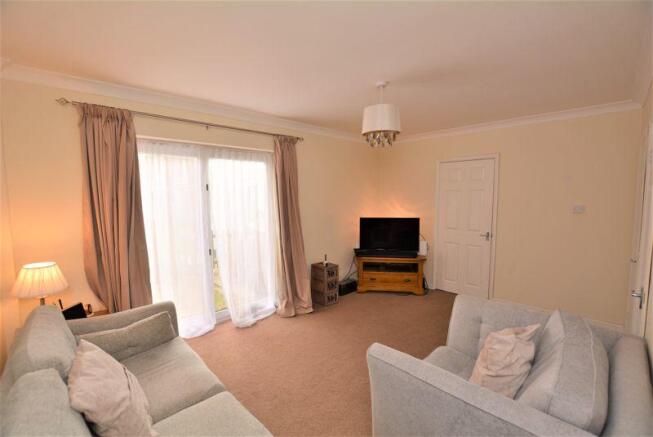 Rear lounge 