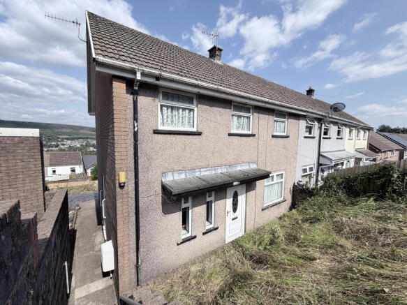 3-bed terraced on Penpisgah Road, Tonypandy, £115,000