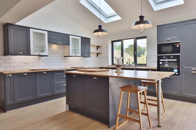 Living/Dining/...