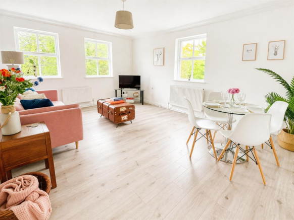 Living/Dining Room