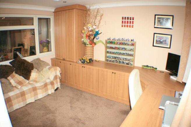 STUDY/BEDROOM 3