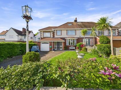 Oaks Drive, Upton, CH2