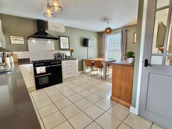 Kitchen Diner