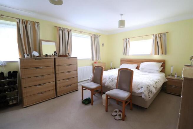 8273 Bed 1.JPG