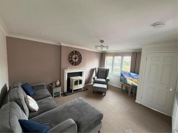 8 st kenelms court lounge.jpg