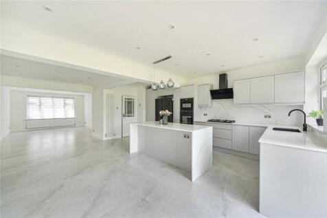 Shaftesbury Avenue, Kenton, Harrow, HA3