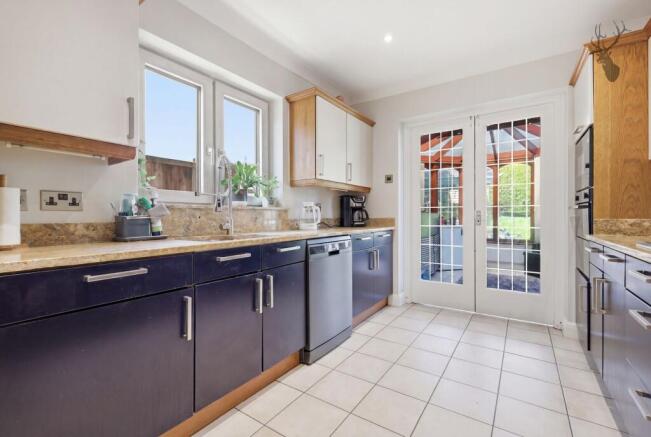 Loughton Lane, Theydon Bois, CM16 photo 4