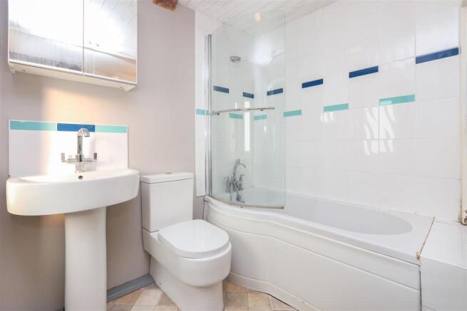 Bathroom.jpg