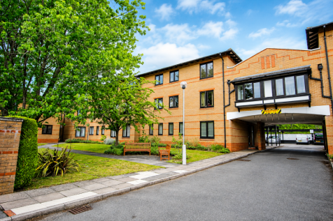 Railway Terrace, Kings Langley, WD4 8JF