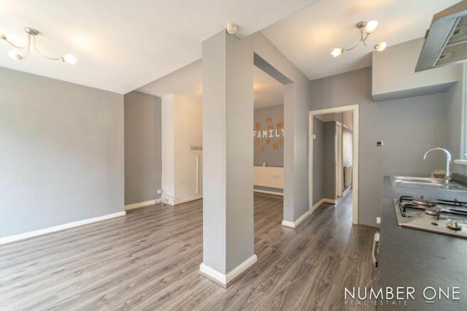 Kitchen/Dining & Family Room