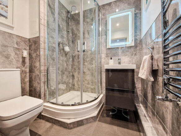 Guest Shower Room (ground floor)